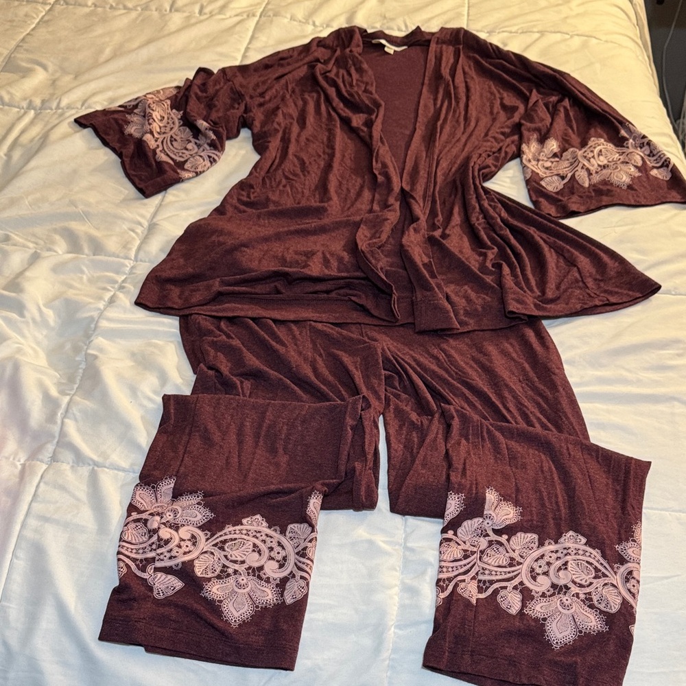 Elegant Trim Sleepwear Set in Burgundy